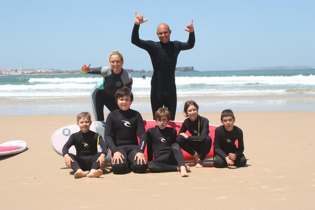 Surf House Peniche Pansiyon Baleal Dış mekan fotoğraf